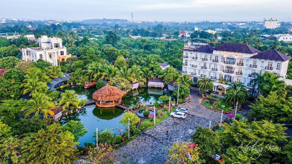Spring Garden Hotel Lk Long Khanh Exterior foto